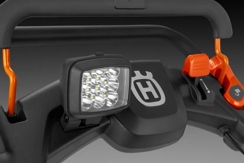 Husqvarna ST 143i Snow Blower (tool only)