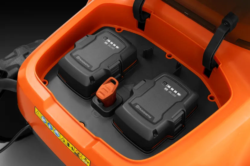 Husqvarna ST 253i Snow Blower (tool only)