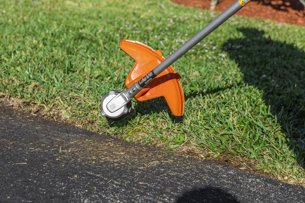 Husqvarna Weed Eater® 320iL (Battery & Charger Included) FREE EXTRA BATTERY