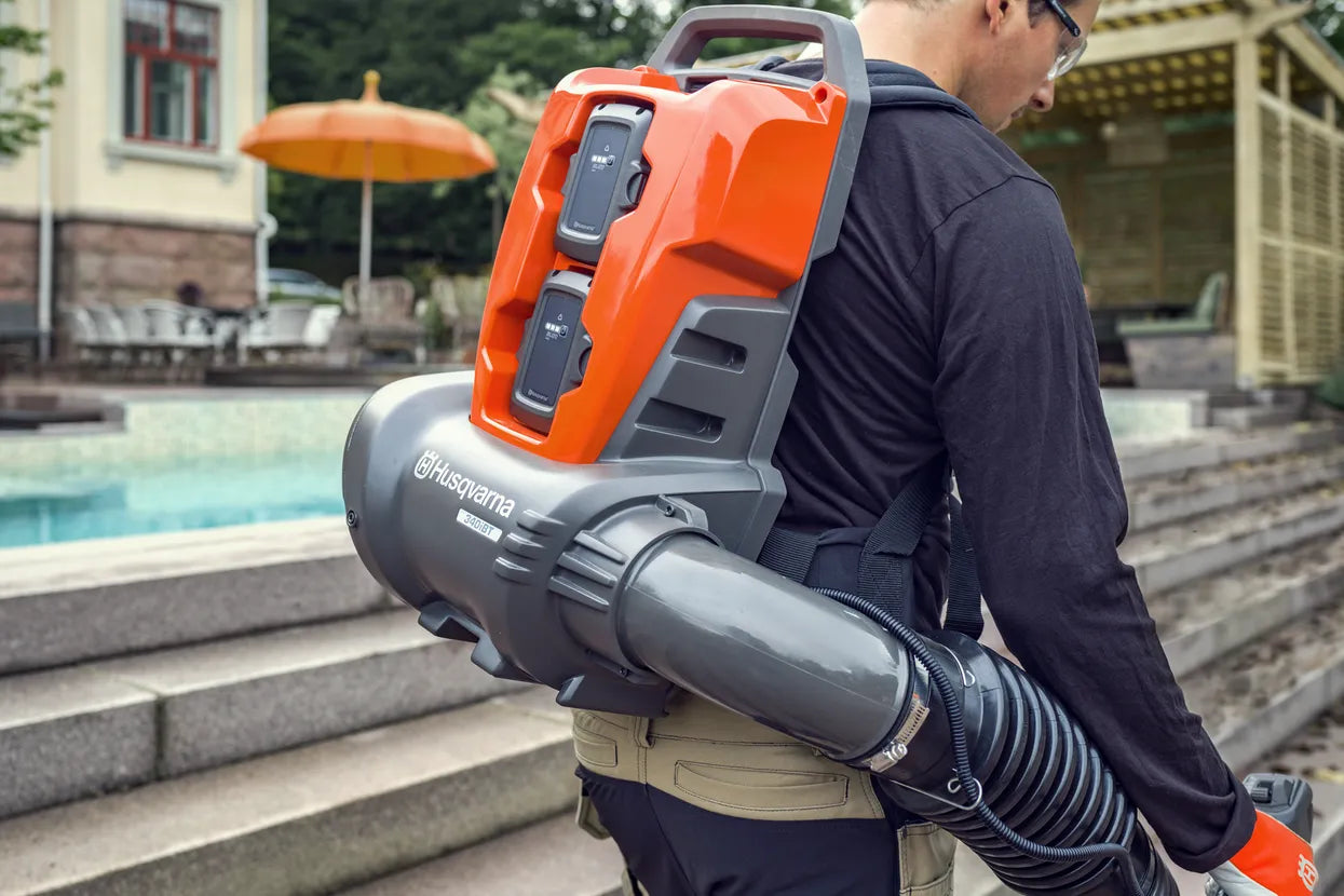 Leaf Blower 340iBT  (FREE BATTERY BLI300 & QC500 CHARGER)