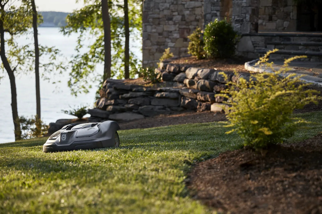 Residential Robotic Lawn Mower Husqvarna AUTOMOWER® 450XH