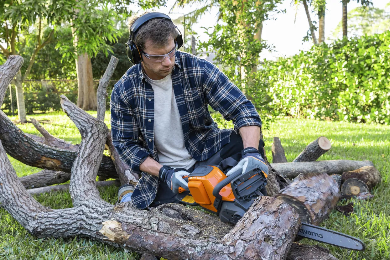 Husqvarna Power Axe 350i  (tool only) (FREE Battery Bli30)